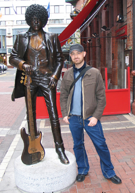 Photo of As close as I could get to Phil Lynott (Thin Lizzy)