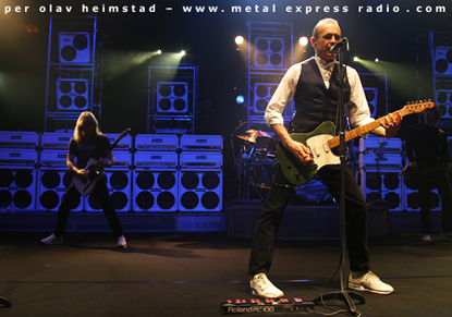 Photo of Status Quo