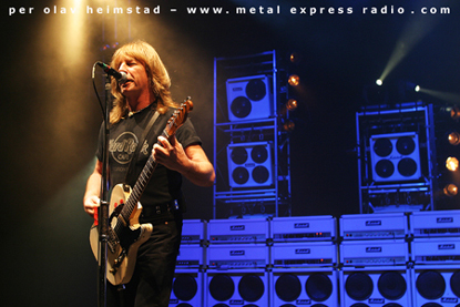 Photo of Status Quo